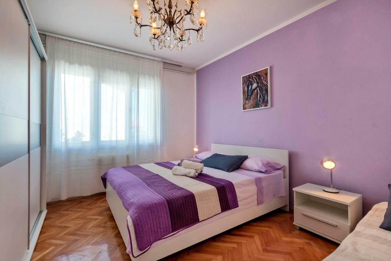 Apartments Ariana Pula Bagian luar foto